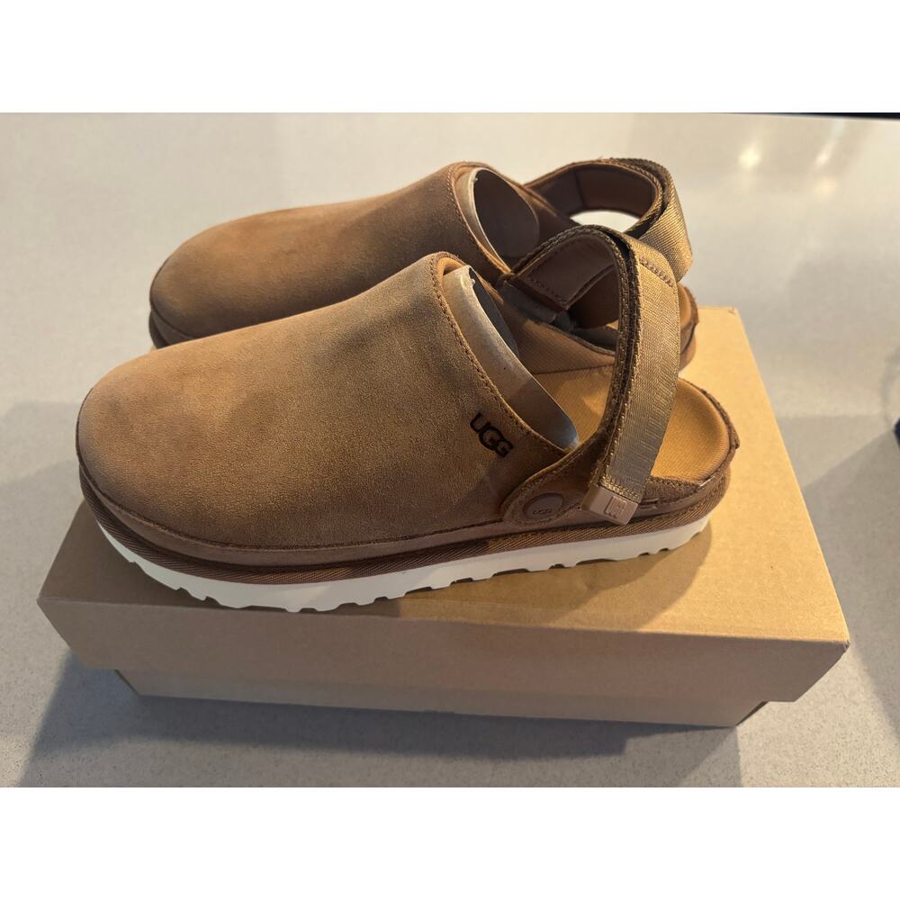 NWT Ugg Goldenstar Clog - Size 9